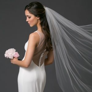 Toni federeci white tulle bridal veil